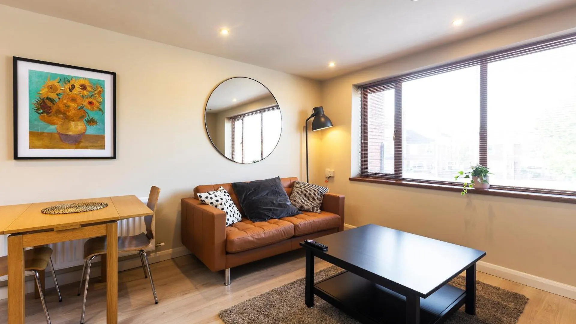 Lägenhet The Van Gogh - Unique 1 Bd -Gold Short Term Stays Belfast Storbritannien