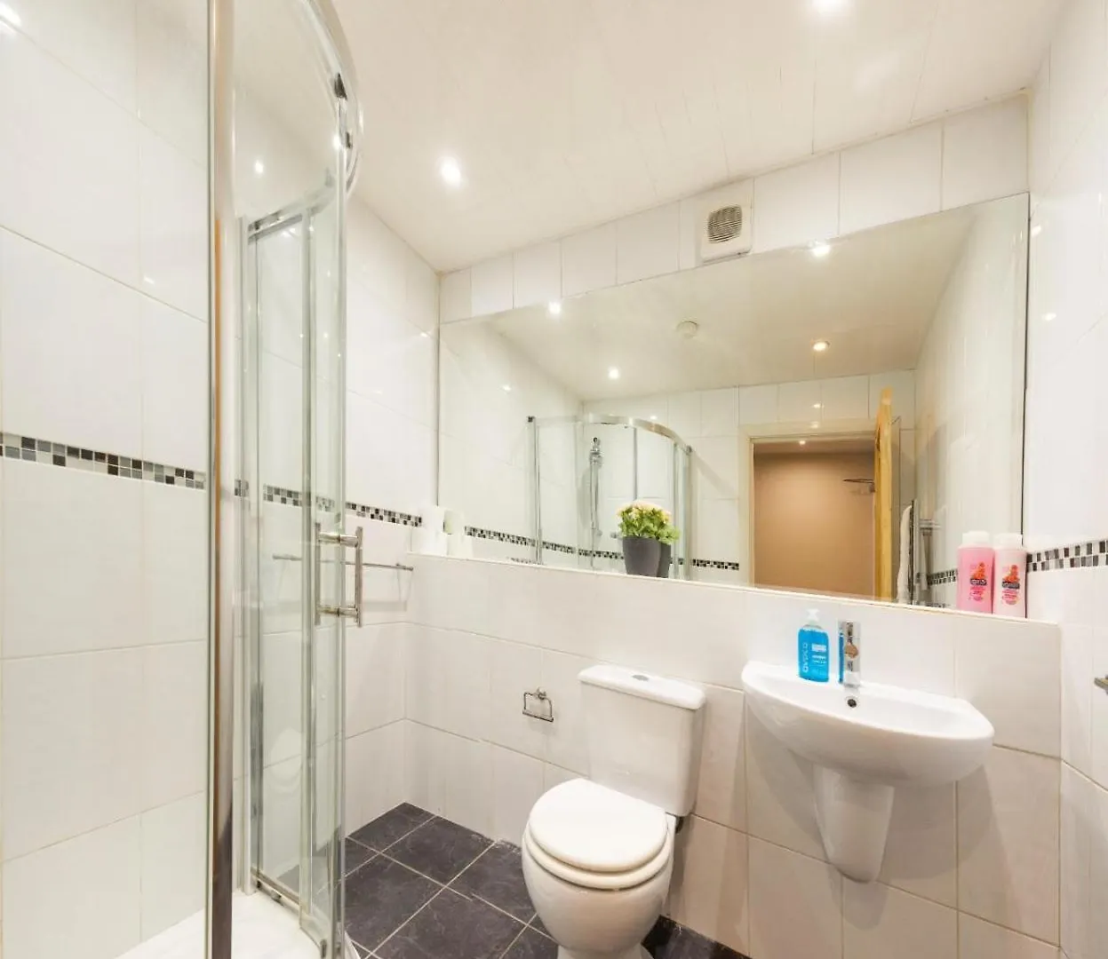 The Van Gogh - Unique 1 Bd -Gold Short Term Stays Belfast Daire